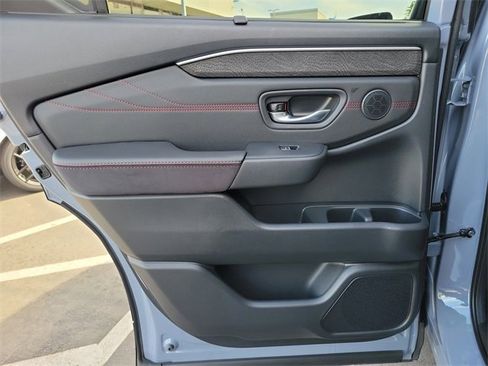 New 2026 Honda Pilot Black Edition image 15