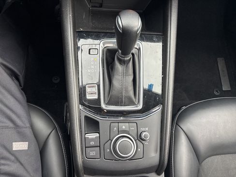 Used 2017 MAZDA CX-5 Touring w/ Preferred Equipment Package image 12