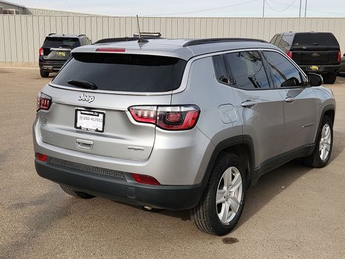 Used 2022 Jeep Compass Latitude w/ Convenience Group image 4