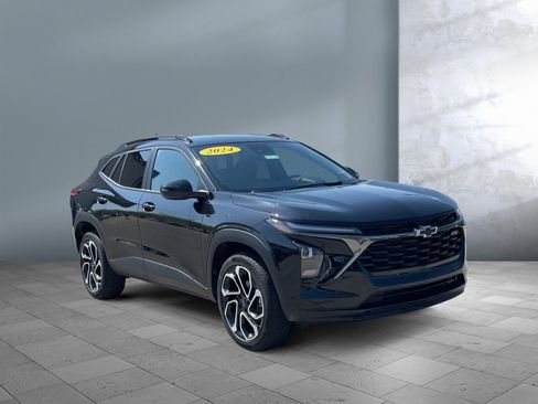 Used 2024 Chevrolet Trax RS image 16