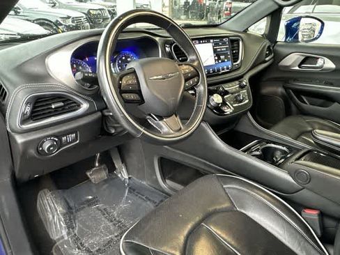 Certified 2021 Chrysler Pacifica Limited w/ Premium & Safety Sphere Group AWD/4WD image 31