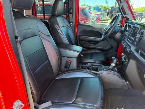 Used 2023 Jeep Gladiator Sport AWD/4WD image 6