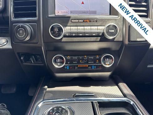 Used 2019 Ford Expedition Limited w/ Equipment Group 303A AWD/4WD image 28