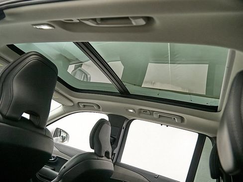 Certified 2024 Volvo XC90 T8 Ultimate w/ Protection Package Premier AWD/4WD image 26
