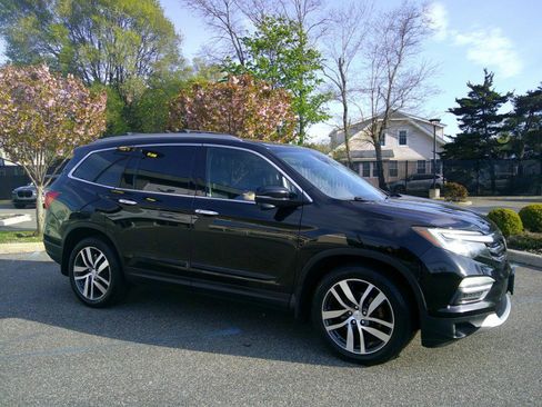 Used 2017 Honda Pilot Touring image 7