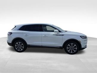 Certified 2022 Lincoln Nautilus FWD w/ Premium Package video 2