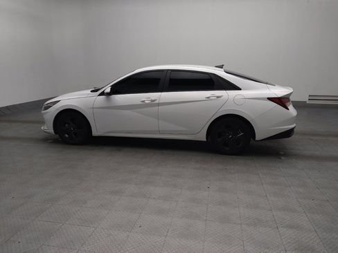 Used 2023 Hyundai Elantra SEL FWD image 3