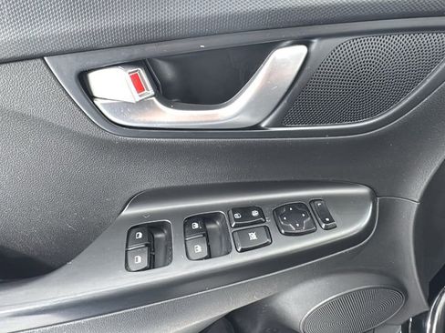 Used 2023 Hyundai Kona SEL w/ Convenience Package image 19