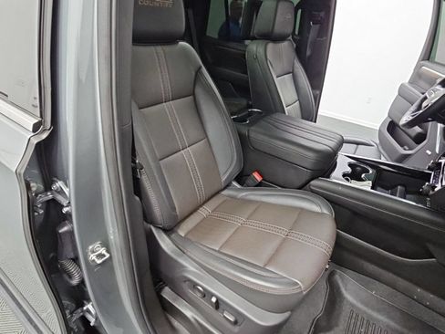 Used 2026 Chevrolet Tahoe High Country AWD/4WD image 44