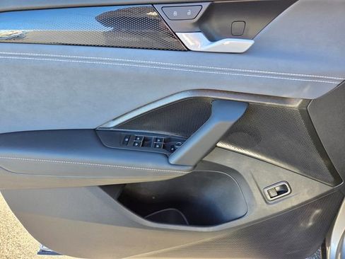 New 2026 Volkswagen Tiguan SE image 9