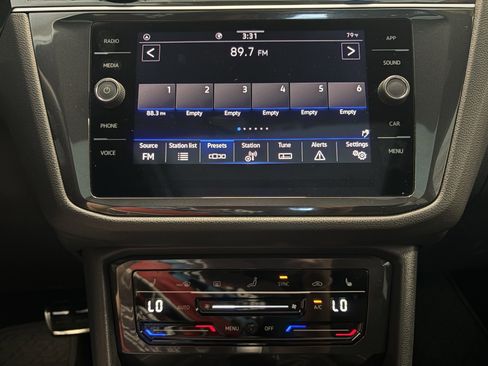 Used 2024 Volkswagen Tiguan SE R-Line image 14