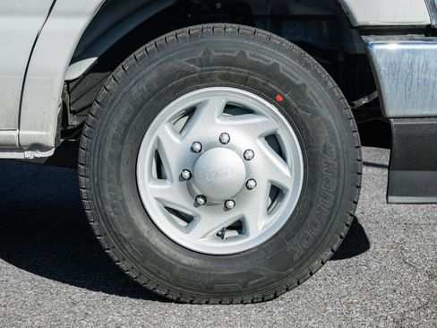 New 2026 Ford E-350 and Econoline 350 Super Duty w/ Power Equipment Group image 18