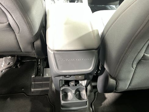 Used 2025 Ford Explorer Active image 21