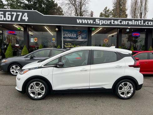 Used 2020 Chevrolet Bolt LT image 2