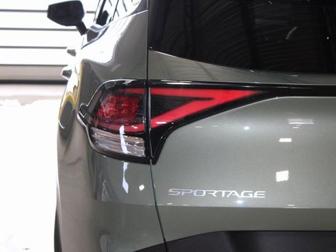 Used 2023 Kia Sportage X-Line AWD/4WD image 41