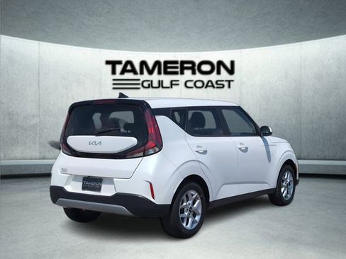 Used 2024 Kia Soul LX w/ Option Group 015 image 7