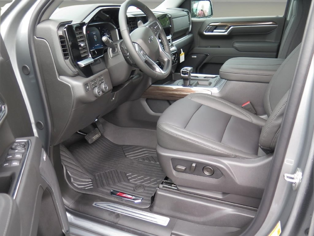 New 2026 Chevrolet Silverado 1500 RST w/ RST All Star Premium Package AWD/4WD image 11
