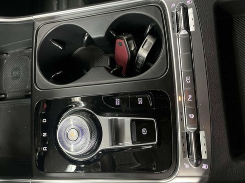 Used 2025 Kia Carnival SX Prestige image 20