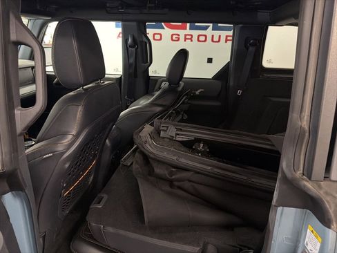 Used 2022 Ford Bronco Badlands image 28