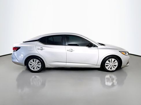 Used 2022 Nissan Sentra S FWD image 11