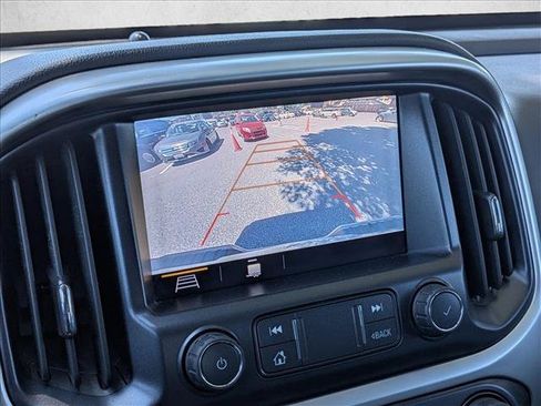 Used 2020 Chevrolet Colorado LT w/ LT Convenience Package RWD image 14