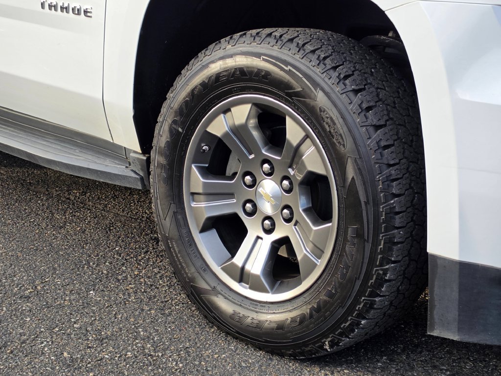 Used 2018 Chevrolet Tahoe LS w/ Skid Plate Package AWD/4WD image 11