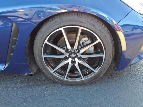 Used 2023 Toyota GR86 Coupe 2D image 7