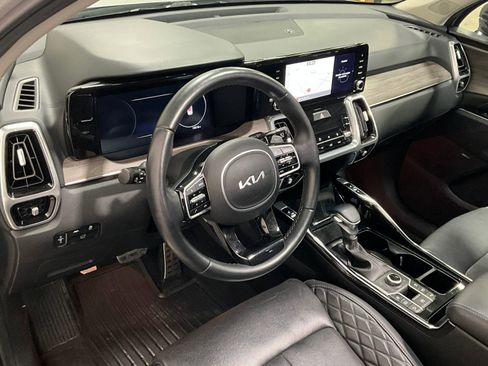 Used 2023 Kia Sorento SX Prestige image 13