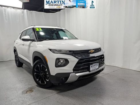 Used 2021 Chevrolet TrailBlazer LT FWD image 1