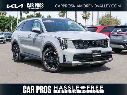Certified 2025 Kia Sorento S w/ Panoramic Sunroof Package