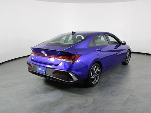 Certified 2025 Hyundai Elantra Sport image 15