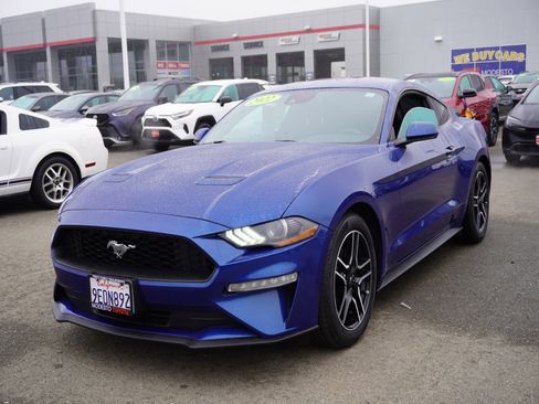 Used 2022 Ford Mustang Premium image 7