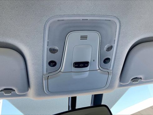 Used 2016 Toyota Prius Four FWD image 31