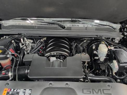 Used 2019 GMC Yukon Denali w/ Denali Ultimate Package AWD/4WD image 17