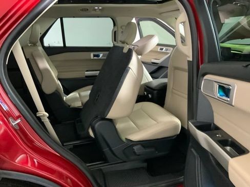 Used 2021 Ford Explorer Limited w/ Hybrid Equipment Group 310A RWD image 31