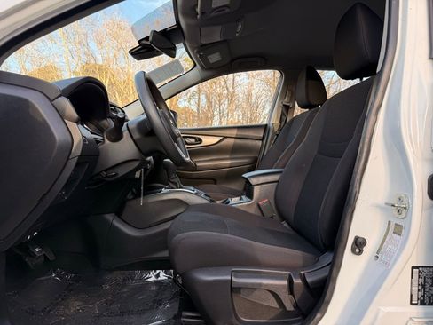 Used 2020 Nissan Rogue Sport S FWD image 14