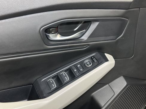 Certified 2024 Honda Accord EX image 21