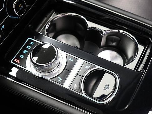 Used 2015 Jaguar XJ L Portfolio RWD image 35