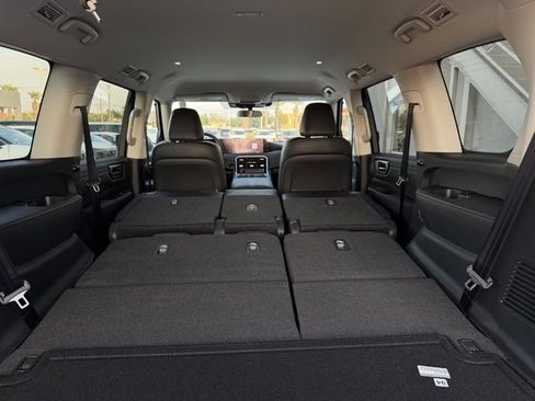 New 2026 Nissan Armada SV image 10