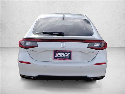 Used 2024 Honda Civic Sport Touring image 3