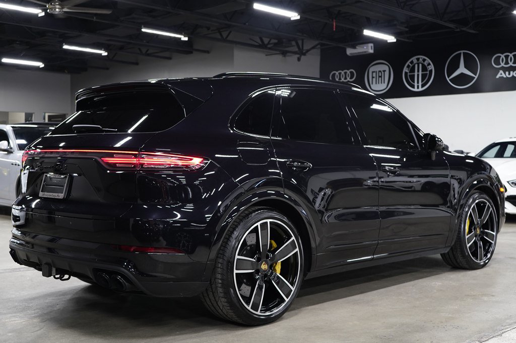 Used 2021 Porsche Cayenne Turbo S AWD/4WD image 5