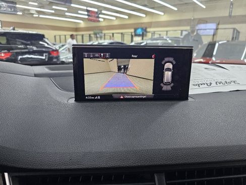 Used 2018 Audi Q7 3.0T Prestige image 35