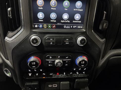 Used 2022 GMC Sierra 3500 Denali w/ Denali Ultimate Package AWD/4WD image 14