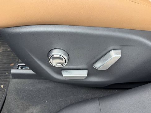 Used 2026 Lucid Gravity Grand Touring AWD/4WD image 17
