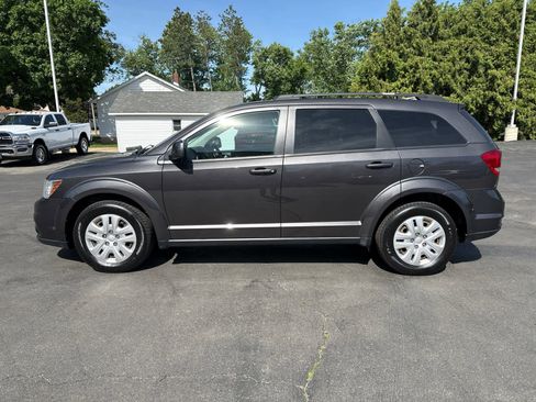 Used 2019 Dodge Journey SE w/ Premium Group FWD image 6