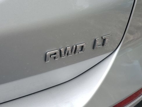 Used 2022 Chevrolet Equinox LT AWD/4WD image 9