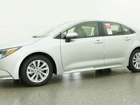 New 2026 Toyota Corolla Hybrid Sedan FWD image 17