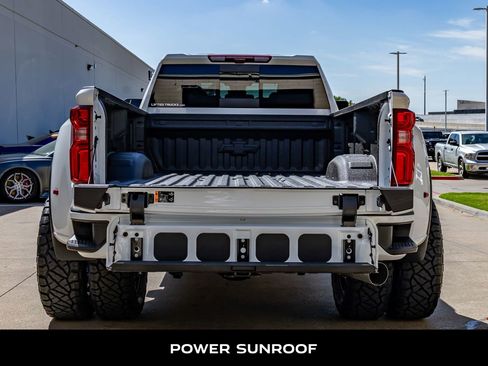Used 2026 Chevrolet Silverado 3500 High Country w/ High Country Premium Package AWD/4WD image 9