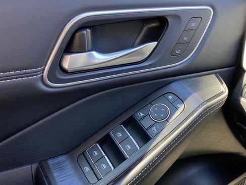 Used 2024 Nissan Rogue Platinum w/ Platinum Premium Package image 21