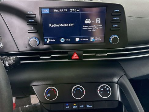 Used 2025 Hyundai Elantra SE FWD image 18